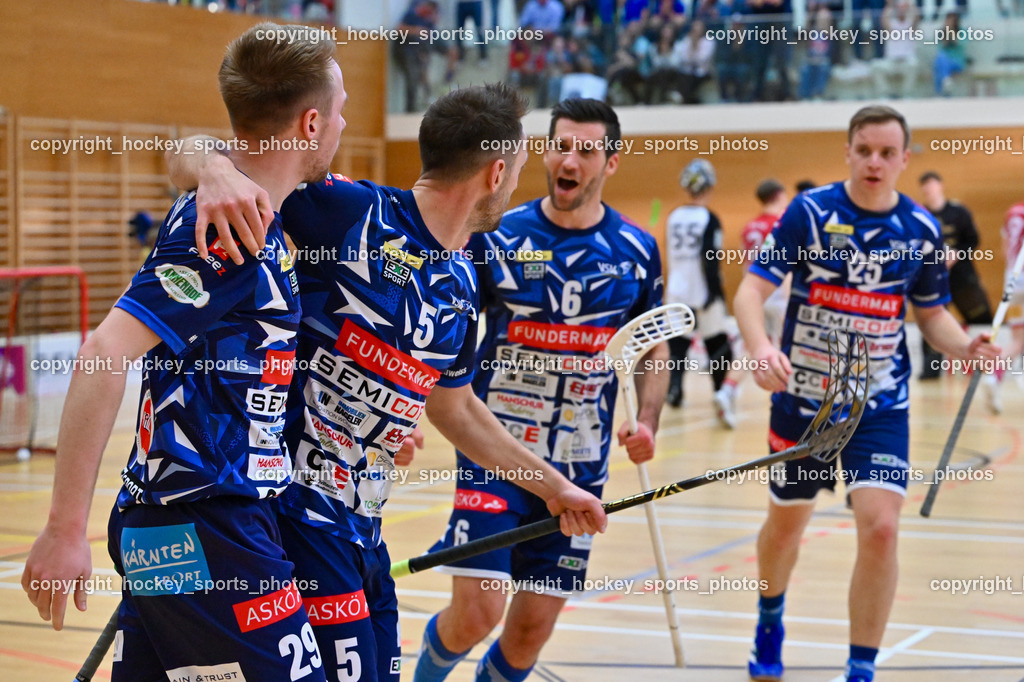 VSV Unihockey vs. KAC Floorball | Jubel VSV Unihockey Mannschaft, #29 Anze Brajic VSV Unihockey, #5 Michael Kanduth VSV Unihockey, #6 Timo Schmid VSV Unihockey, #25 Jan Blazic VSV Unihockey, VSV Unihockey vs. KAC Floorball, VSV Unihockey vs. KAC Floorball am 12.04.2025 in Villach (Ballspielhalle St. Martin), Austria, (Photo by Bernd Stefan)