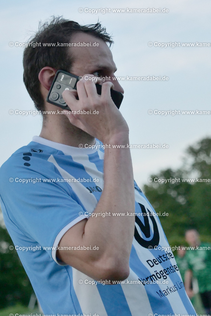 Fußball Kreispokal 25/26 Ü 32 : Spiel um Platz 3 : SV 08/29 Friedrichsfeld - SV Ringenberg AH  2 : 1 | Fußball Kreispokal 25/26 Ü 32 : Spiel um Platz 3 : SV 08/29 Friedrichsfeld - SV Ringenberg AH  2 : 1Spielort : Voerde Friedrichsfeld - Realisiert mit Pictrs.com