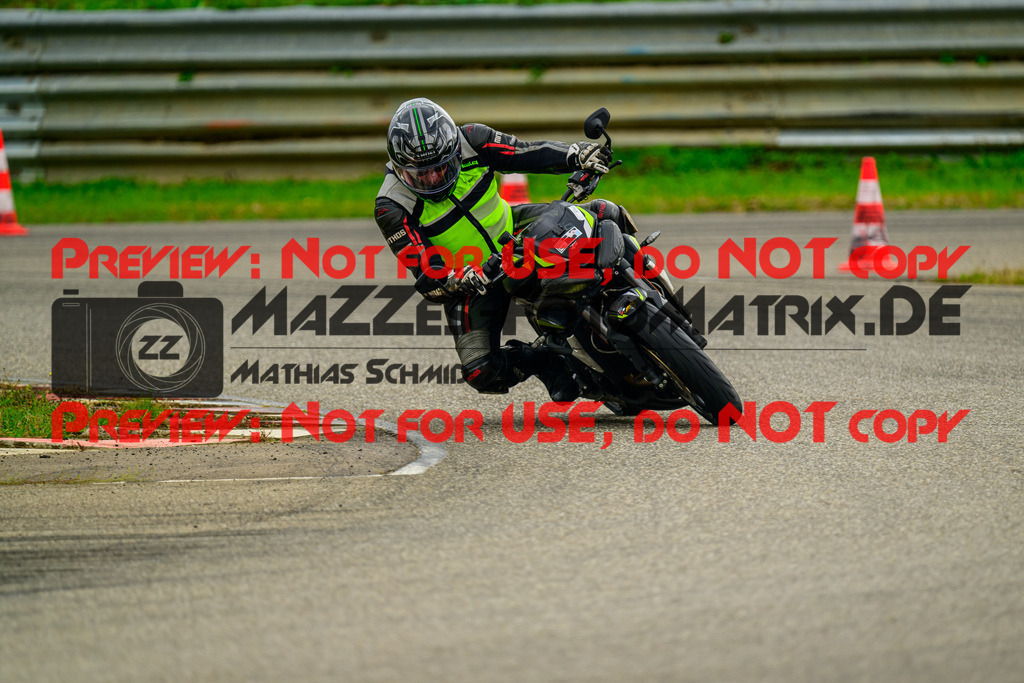 MaZZes_Fotomatrix_20241003_6007705_0208 | GRUEN