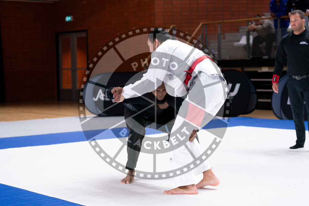 20241013PBB2510 | Athletes compete during the AJP Tour Europe Continental Jiu-Jitsu Amateurs & Masters Championship on October 13, 2024 in Almere near Amsterdam, Netherlands. © Chiara Dazi / photoblackbelt
