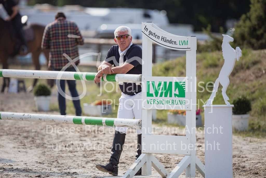 230624_PfSpTa_GroßerPreis-203 | Deine schönsten Turniermomente als professionelle Fotos! Entdecke hochwertige Pferdesport-Fotografie im Online-Shop. Jetzt Fotos finden & bestellen!