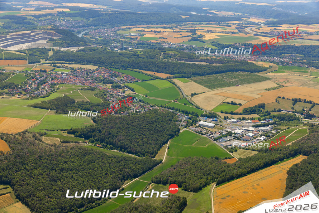 Das Luftbild zeigt :  Erlenbach bei Marktheidenfeld - Die Luftaufnahme wurde 2023 vom UL-Flugzeug aus erstellt ( keine Drohne ) - Hochauflösende Luftaufnahme - Für grossformatige Ausdrucke geeignet. Die Geschenkidee !Mit Lizenz und Bildrechte bestellbar