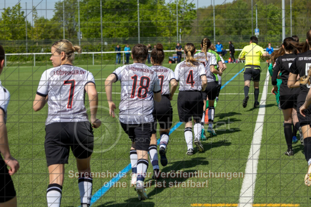 20250427_110141_0008 | #,1.Göppinger SV (weiß) vs. TSV Ruppertshofen (schwarz), Fußball, Frauen-Regionenliga 3 - Bezirk WfV, 21. Spieltag, Saison 2024/2025, Kunstrasenplatz Nord, Hohenstaufenstr. 116, 73033 Göppingen, 27.04.2025 - 11:00 Uhr,Foto: PhotoPeet-Sportfotografie/Peter Harich