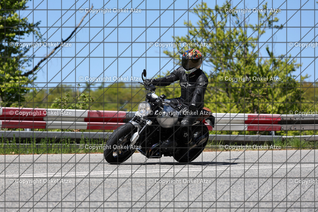 IMG_9881 | Fotograf am Kyffhäuser. Onkel Atze. Kyffhäuser Rennstrecke. Café36. Motorsportfotografie. - Realisiert mit Pictrs.com