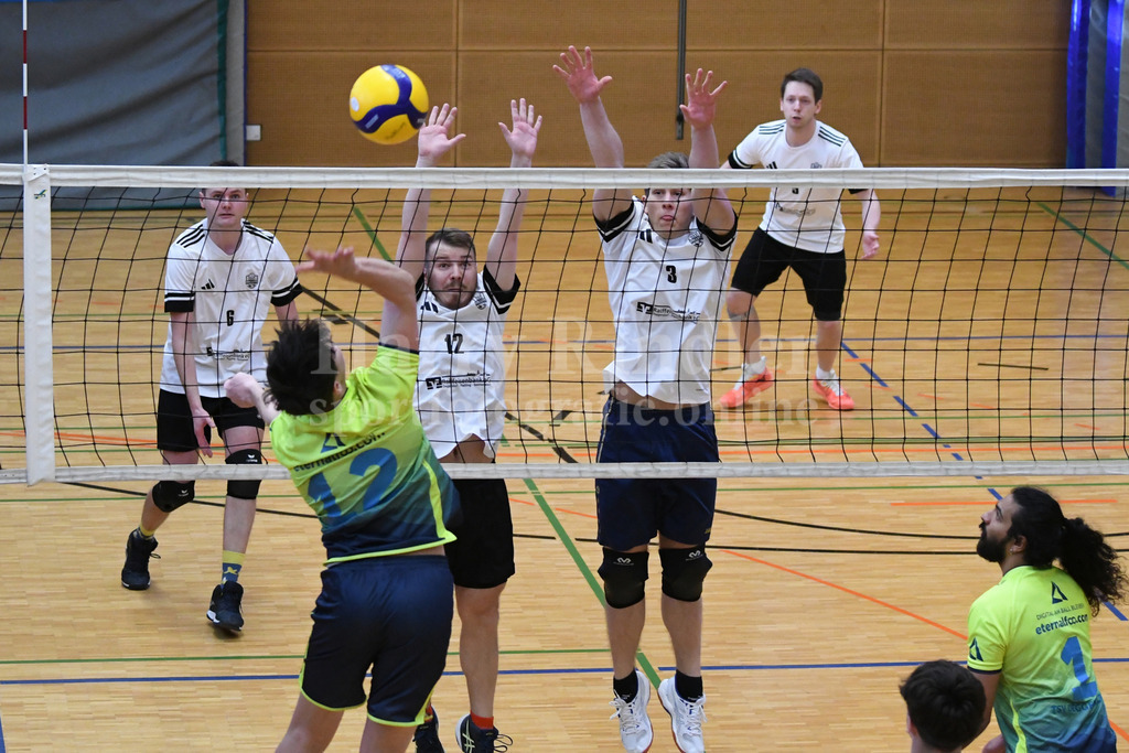 TSV Plattling Volleyball : TSV 1861 Deggendorf II | Ergebnis: 3:2 (21:25,25:22,25:14,24:26,15:7)  - Realisiert mit Pictrs.com