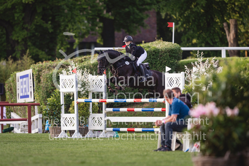 240510_Hamburg_Amateur-Small-379 | Deine schönsten Turniermomente als professionelle Fotos! Entdecke hochwertige Pferdesport-Fotografie im Online-Shop. Jetzt Fotos finden & bestellen!