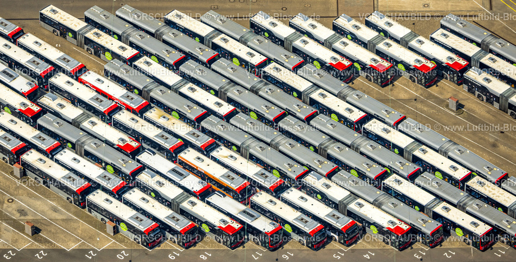 Duesseldorf240501530 | Luftbild, Rheinbahn Betriebshof Benrath, Busse Ansammlung, Formen und Farben, Benrath, Düsseldorf, Rheinland, Nordrhein-Westfalen, Deutschland