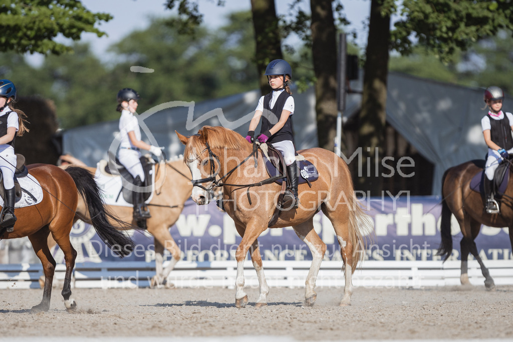 230610_ReiterWB-407 | Deine schönsten Turniermomente als professionelle Fotos! Entdecke hochwertige Pferdesport-Fotografie im Online-Shop. Jetzt Fotos finden & bestellen!