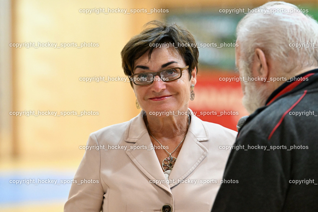 SC Ferlach vs. HC Linz AG 11.10.2023 | Landesrätin Kärnten Beate Prettner, SC Ferlach vs. HC Linz AG 11.10.2023, SC Ferlach vs. HC Linz AG am 11.10.2023 in Ferlach (Ballspielhalle Ferlach), Austria, (Photo by Bernd Stefan)