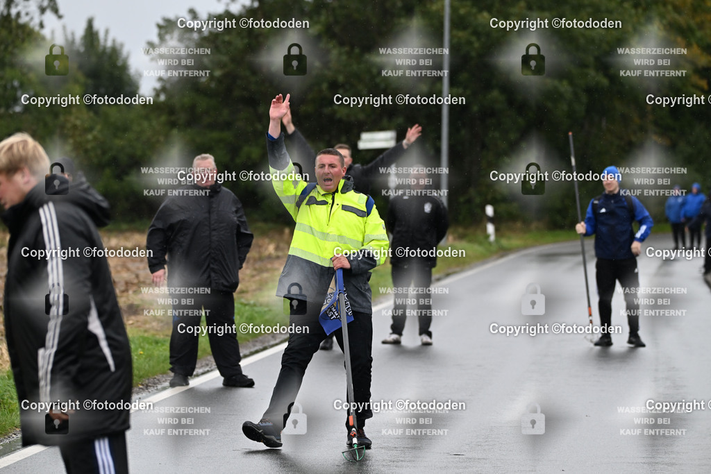 DSC_2462 | Thorsten Stielfsen ( mitte) als Bahnanweiser