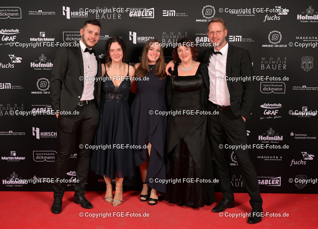 20240114-fge-fotos-0430 | Eröffnungsball der FGE am 14.01.2024 im Alten Stadttheater in Eichstätt. - Realisiert mit Pictrs.com