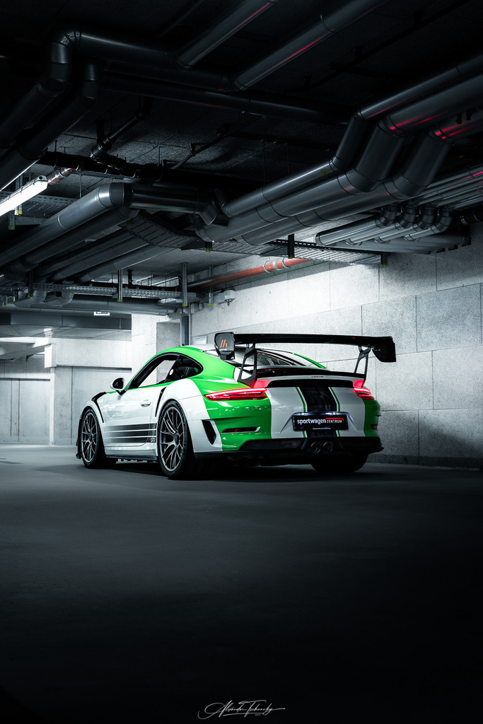 R6AT0327 _Alexander Tschuncky | Entdecken Sie die faszinierende Welt von Alexander Tschuncky Arts: Kreative Fotografie, atemberaubende Automobilkunst und hochwertiger Bilderdruck. Lassen Sie sich inspirieren! - Realisiert mit Pictrs.com