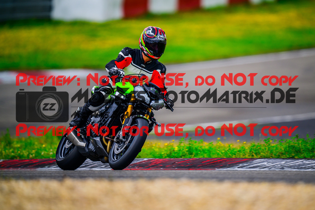 MaZZes_FotoMatrix_240804_6007705_1866 | Fotograf Mathias Schmid
Sportfotograf,
Eventfotograf,
Hochzeitsfotograf,
Portraitfotograf