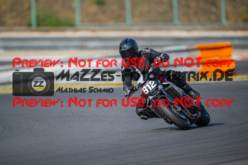 MaZZes-Fotomatrix-20260805-521485 | OPEN
