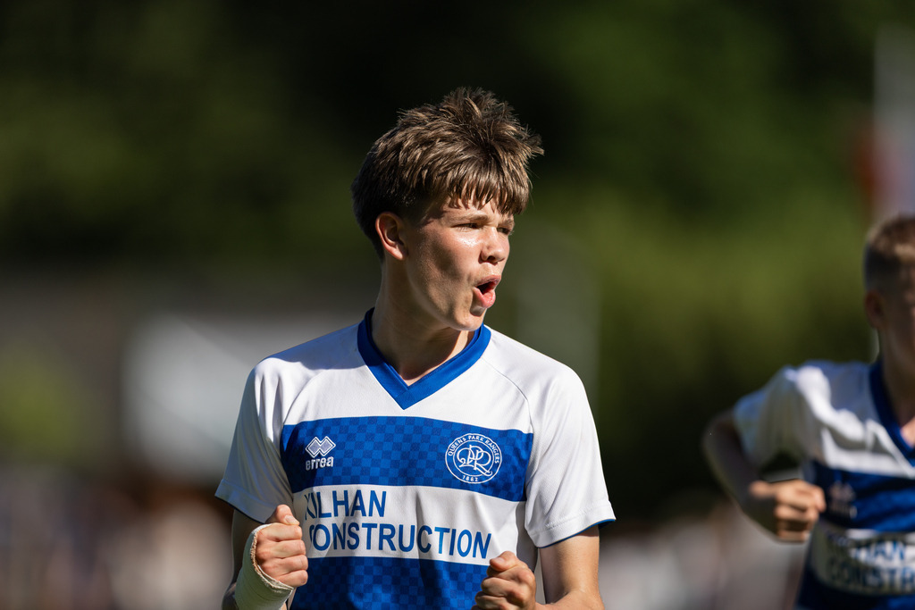 Fußball I Männer I 40. Pfingscup Hollage I 13422 | realhellocedii - Realisiert mit Pictrs.com
