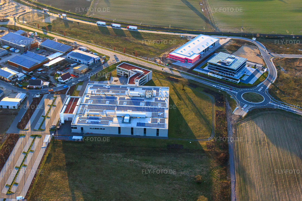 Luftbild: DBK EMS GmbH & Co. KG im Gewerbegebiet Nordring in Rülzheim im Bundesland Rheinland-Pfalz in Deutschland. – Foto: IMG_62282.jpg vom 23.02.2014 durch Werner Riehm/FLY-FOTO.de – Auflösung des Originals: 4752 x 3168 px – DBK Group - Your Partner for Heating & Cooling