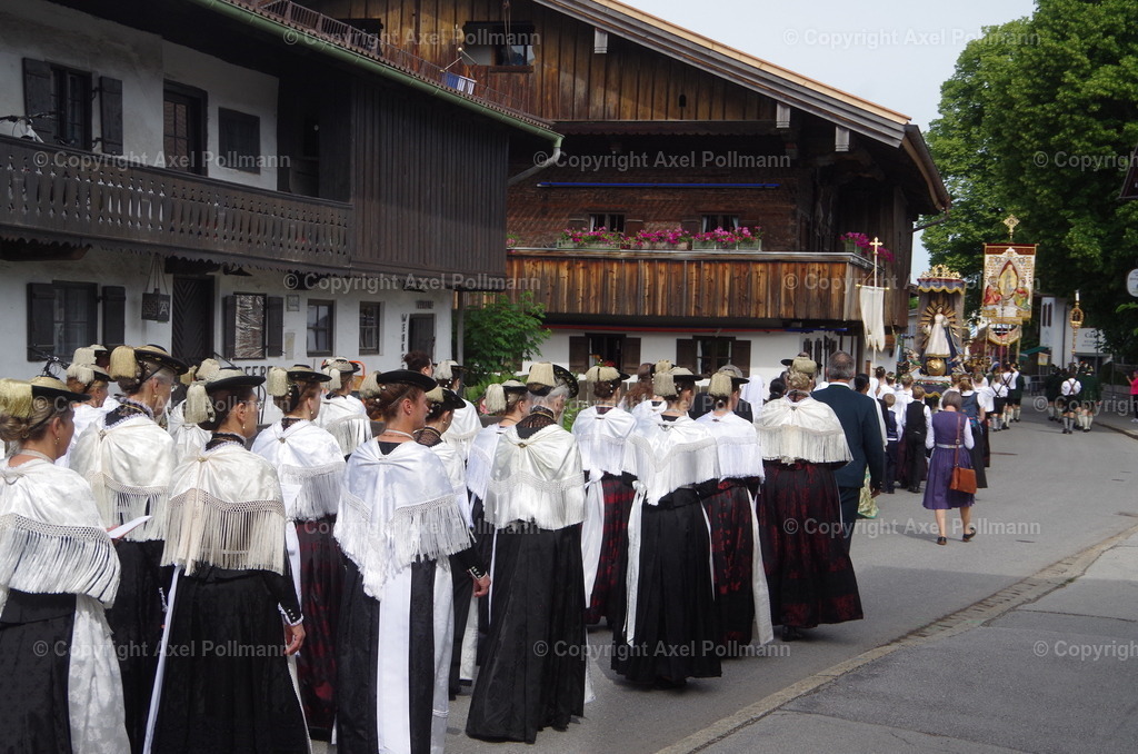 IMGP5303 | fotografiert von Axel PollmannLeonhardi Wallfahrt Benediktbeuern und Murnau, Fronleichnam, Fasching, Landschaft im Loisachtal und Benediktbeuern  - Realisiert mit Pictrs.com