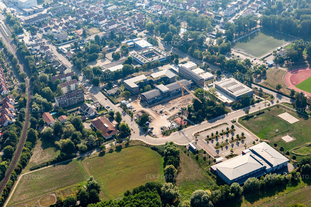 Luftbild: IGS Baustelle in Kandel im Bundesland Rheinland-Pfalz in Deutschland. Foto: IMG_117340.jpg vom 25.08.2019 durch Werner Riehm/FLY-FOTO.de