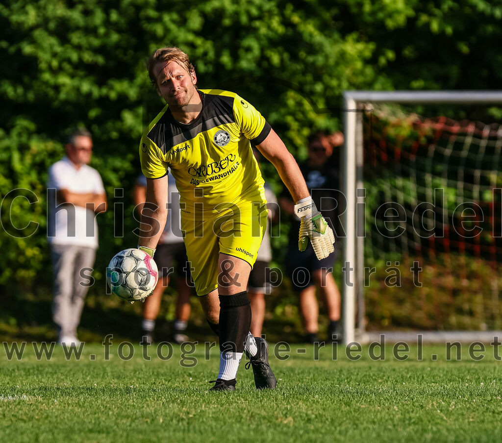 2023-07-18_112_FC_Herzogstadt_gegen_FC_Eitting | Erding, Deutschland, 18.07.2023:
Fußball, TOTO Pokal 2023 / 2024, 1. Spieltag, FC Herzogstadt gegen FC Eitting, Endergebnis: 2:4 n.E.

Torwart Florian Leininger (FC Herzogstadt, #22)

Foto: Christian Riedel / fotografie-riedel.net