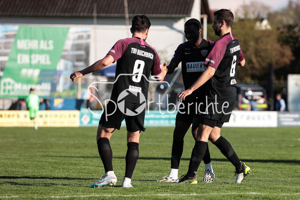 FC Pipinsried - TSV Buchbach | Jubel der Gaeste nach dem Tor zum 0-1 durch Daniel MUTEBA (TSV #16) / Torjubel