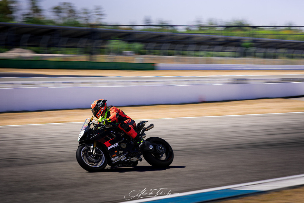 Ducati Trackday Hockenheimring 2026 | Entdecken Sie die faszinierende Welt von Alexander Tschuncky Arts: Kreative Fotografie, atemberaubende Automobilkunst und hochwertiger Bilderdruck. Lassen Sie sich inspirieren! - Realisiert mit Pictrs.com