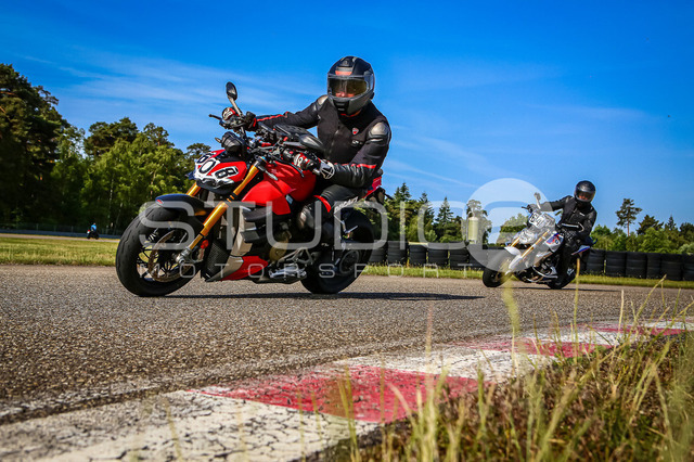 0608-260530DCB-010_608 | Deine Full-Service-Agentur für ✔️Videoproduktionen und ✔️Motorsportfotografie Jetzt Angebot anfragen!