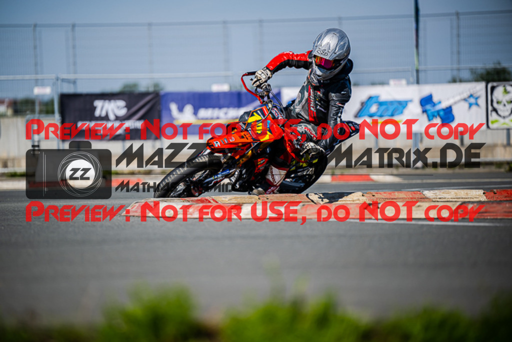 MaZZes_FotoMatrix_220903_1568 | S2