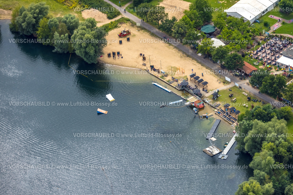 Duisburg240704593-West | Luftbild, Duisburg-West, Toeppersee, Naherholungsgebiet, Strand mit Wasserski und Freizeitanlage am Toeppersee, Rumeln-Kaldenhausen, Duisburg, Ruhrgebiet, Nordrhein-Westfalen, Deutschland