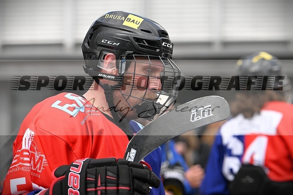 aDSC_2758 | Kaufen Sie Sportbilder im Onlineshop von Andy Scherrer Sportfotografie. Faszinierende Bilder von Sportevents aus der ganzen Schweiz. Fussball, Frauenfussball, Unihockey, Handball, Schwingen und weiteren Sportarten. - Realisiert mit Pictrs.com