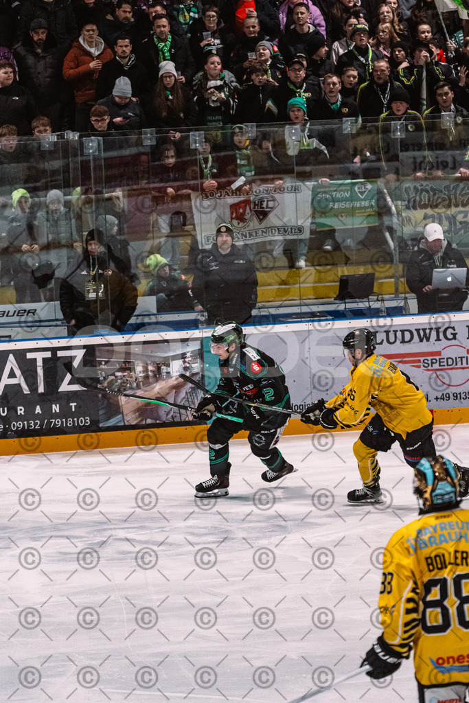 Alligators_vs_Bayreuth_16_01_2026-46 | Höchstadt Alligators Fotogalerie: Eishockey-Action aus Franken. Professionelle Spielfotos, Portraits & Stadionbilder zum Download. Jetzt entdecken! - Realisiert mit Pictrs.com