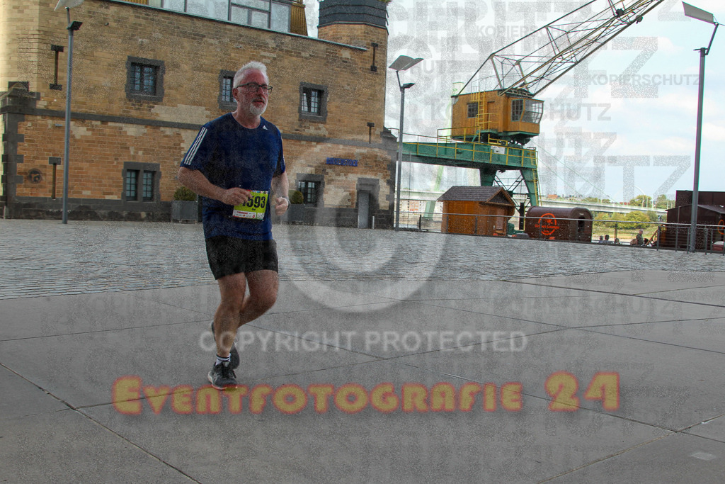 250920_1539_EV4_9379 | Sportfotografie im Rhein-Sieg Kreis, Köln, Bonn, NRW, Rheinland Pfalz, Hessen, etc. Unser Tätigkeitsfeld umfasst den Laufsport vom Volkslauf über den Marathon, Duathlon, Triathon bis zum Ultralauf wie Kölnpfad Ultra oder Schindertrail.