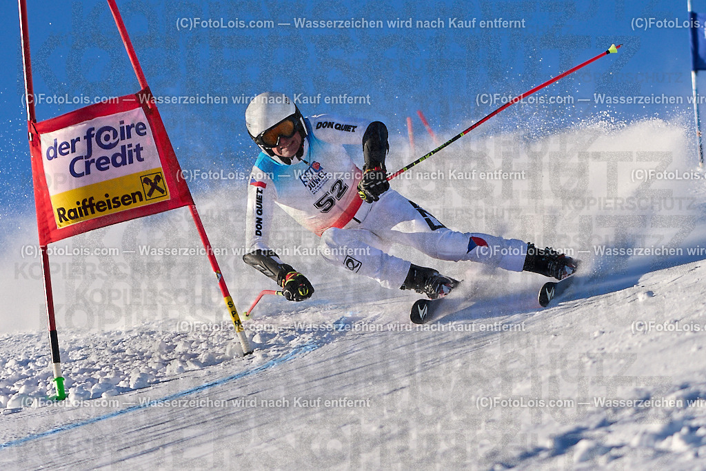 ALP4014_MASTERS-Cup_GS-A Herrn_Horacek Daniel | (C)FotoLois.com, Alois Spandl. FIS Masters-Cup Wildschönau, Giant Slalom auf der Piste Schatzberg GS, Siegerehrung auf dem Dorfplatz Niederau, Sa 13. Januar 2024.