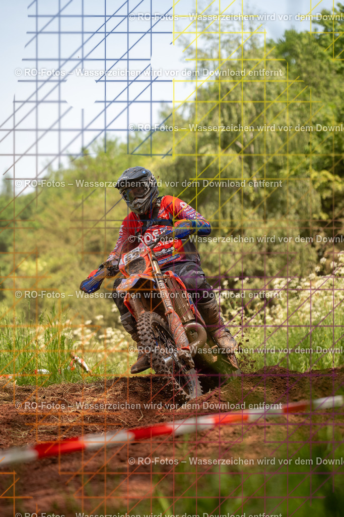 Wolfshausen 5 Lauf -414 | Sportfotografie von RO-Fotos: Motorsport, Motocross, Enduro, Laufveranstaltungen und Triathlon. Professionelle Fotos von Sportlern und Events. - Realisiert mit Pictrs.com