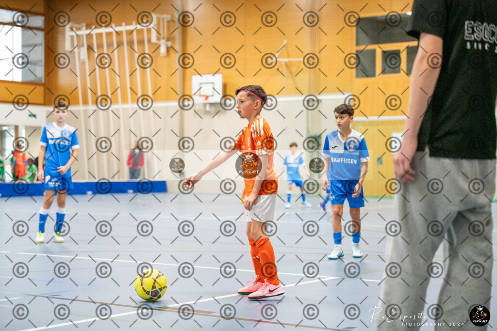 20241201_FCR-Hallenturnier-Ea_RAW-2_025 | Sport und Naturfotografie von Roberto Esposito zeigt echte Momente Bewegung und die Schönheit der Natur. Ausdrucksstarke Bilder schaffen Emotionen.