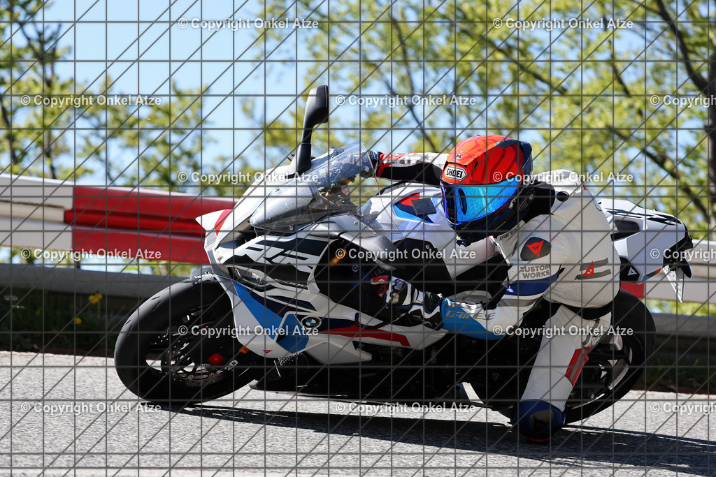 IMG_8146 | Fotograf am Kyffhäuser. Onkel Atze. Kyffhäuser Rennstrecke. Café36. Motorsportfotografie. - Realisiert mit Pictrs.com