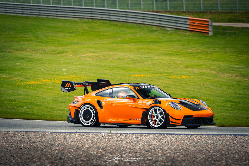 R6PZ1834 _Alexander Tschuncky | Entdecken Sie die faszinierende Welt von Alexander Tschuncky Arts: Kreative Fotografie, atemberaubende Automobilkunst und hochwertiger Bilderdruck. Lassen Sie sich inspirieren! - Realisiert mit Pictrs.com