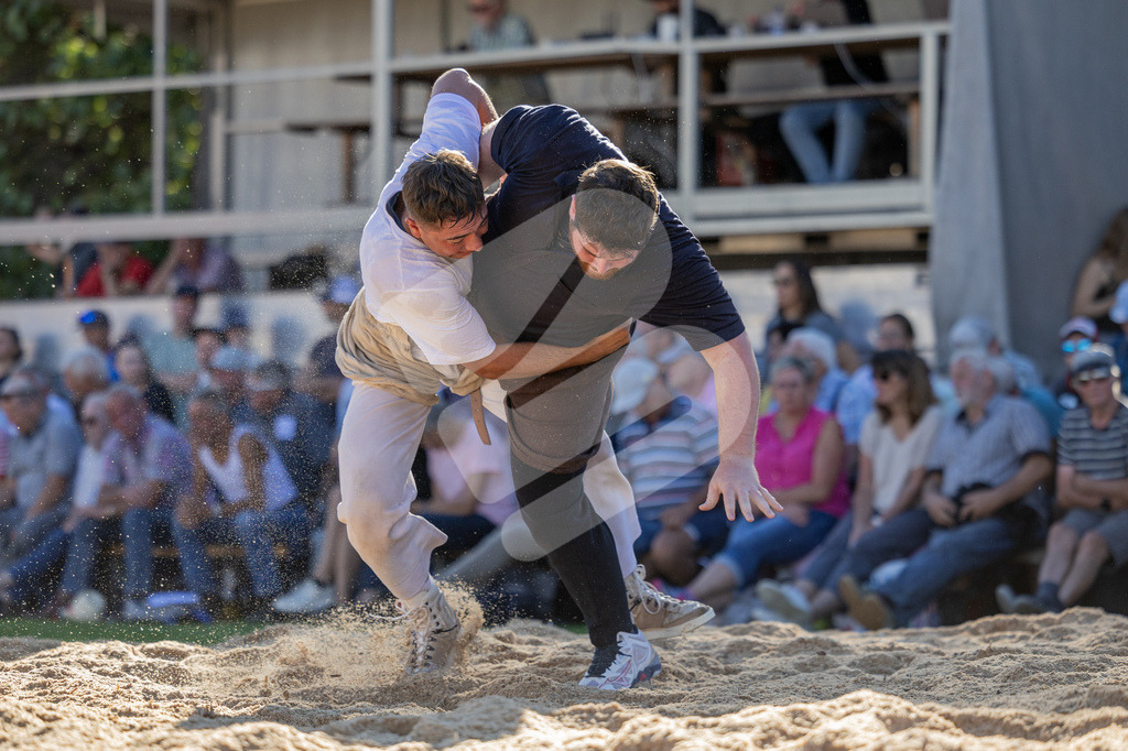 HSiebnen2026_6G_00125 | Die Schwinger des Schwyzer Kantonalen Schwingerverbandes: Fotos, die Dynamik und Leidenschaft festhalten, sowie emotionale Momente aus dem traditionellen Schwingsport zeigen. - Realisiert mit Pictrs.com