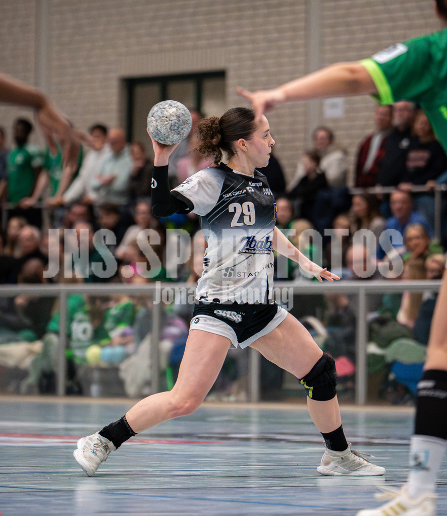 Handball I Frauen I Saison 2025-2026 I 3. Liga Staffel Nord I 13. Spieltag I SC SFN Vechta -Buxtehuder SV II-65 | Caja Sophie Sundermann (29, Buxtehuder SV II) - Realisiert mit Pictrs.com