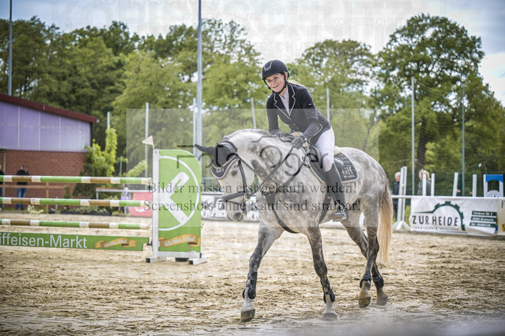 DOS_1751 | Entdecke hochwertige Reitturnierfotos von Foto Oger. Professionell, emotional und authentisch – jetzt Lieblingsmomente im Shop bestellen.Deutschlandweite Turnierfotografie. - Realisiert mit Pictrs.com