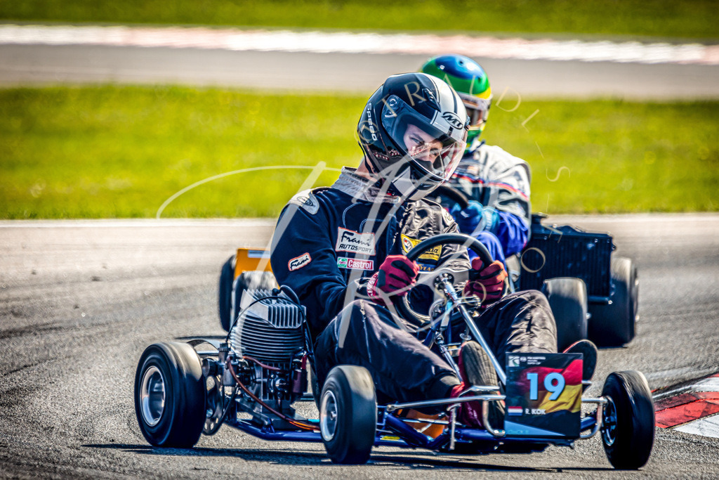 8B283ADF-9BA1-4349-9B3B-77F77E79CE5B | traudl_s_fotos