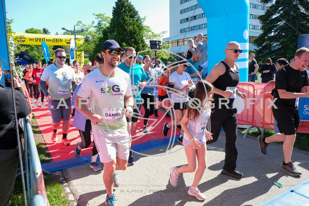 ..... | LINZ,AUSTRIA,27.April 24, Int. 3 Brückenlauf Linz  , Image shows: Photo: WAPICS / Michael ring