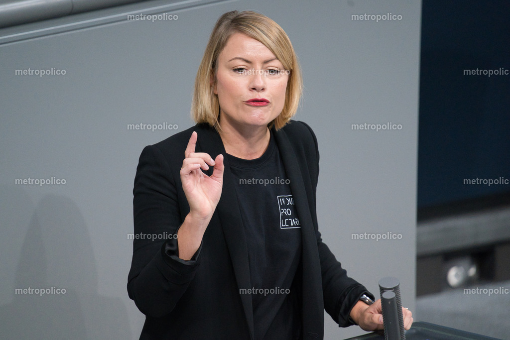 Clara Bünger | Metropolico