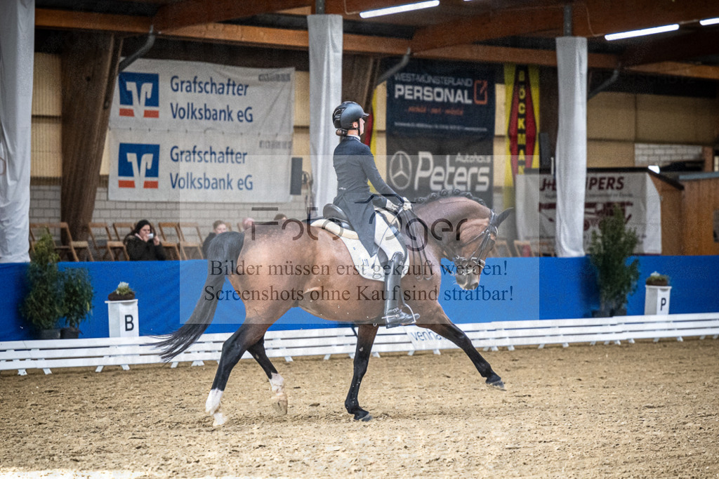 DOS_4522 | Entdecke hochwertige Reitturnierfotos von Foto Oger. Professionell, emotional und authentisch – jetzt Lieblingsmomente im Shop bestellen.Deutschlandweite Turnierfotografie. - Realisiert mit Pictrs.com