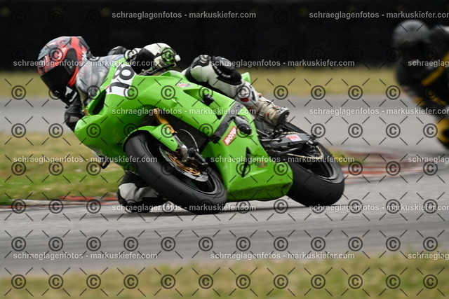 25bt02-1538 | markuskiefer.com - Realisiert mit Pictrs.com