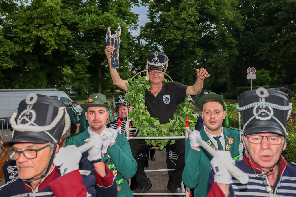 top-top.de-250531-125 | Peter Booms wird am Samstag, den 30.05.2025 neuer König  der Fusternberg er Schützen. Foto: Erwin Pottgiesser