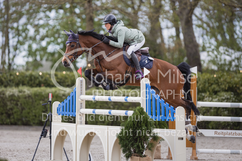 230427_HofSosath_2Ph-M2St-168 | Deine schönsten Turniermomente als professionelle Fotos! Entdecke hochwertige Pferdesport-Fotografie im Online-Shop. Jetzt Fotos finden & bestellen!