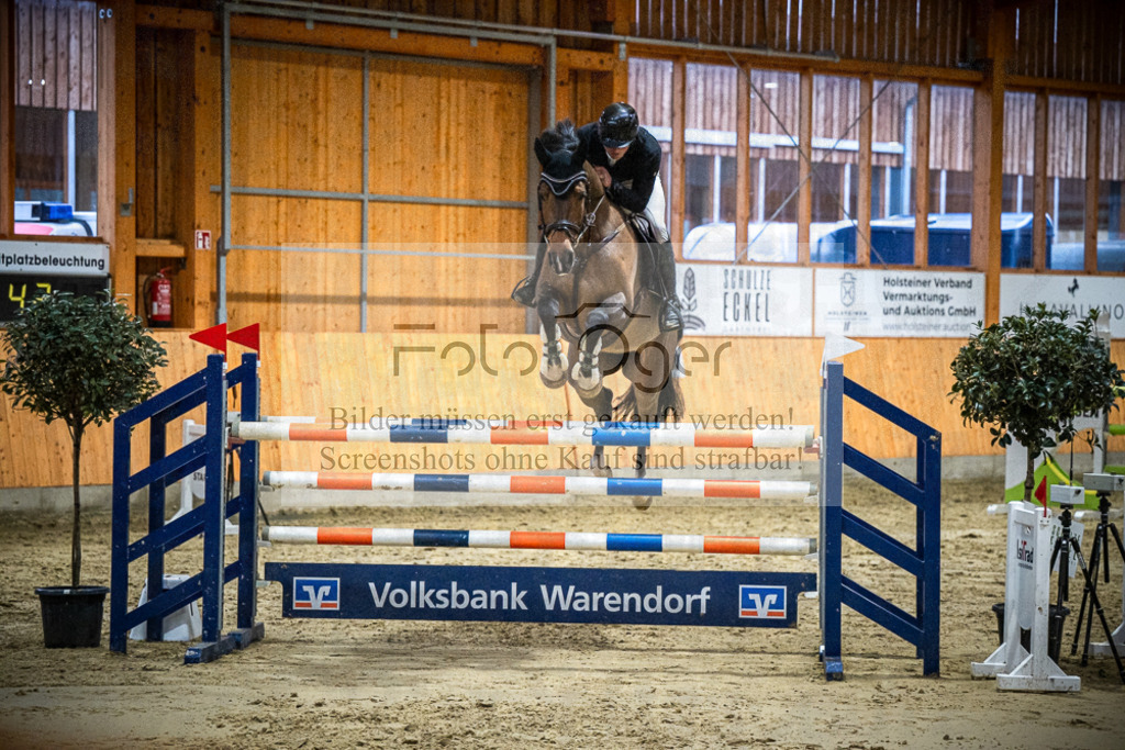 DOS_2320 | Entdecke hochwertige Reitturnierfotos von Foto Oger. Professionell, emotional und authentisch – jetzt Lieblingsmomente im Shop bestellen.Deutschlandweite Turnierfotografie. - Realisiert mit Pictrs.com