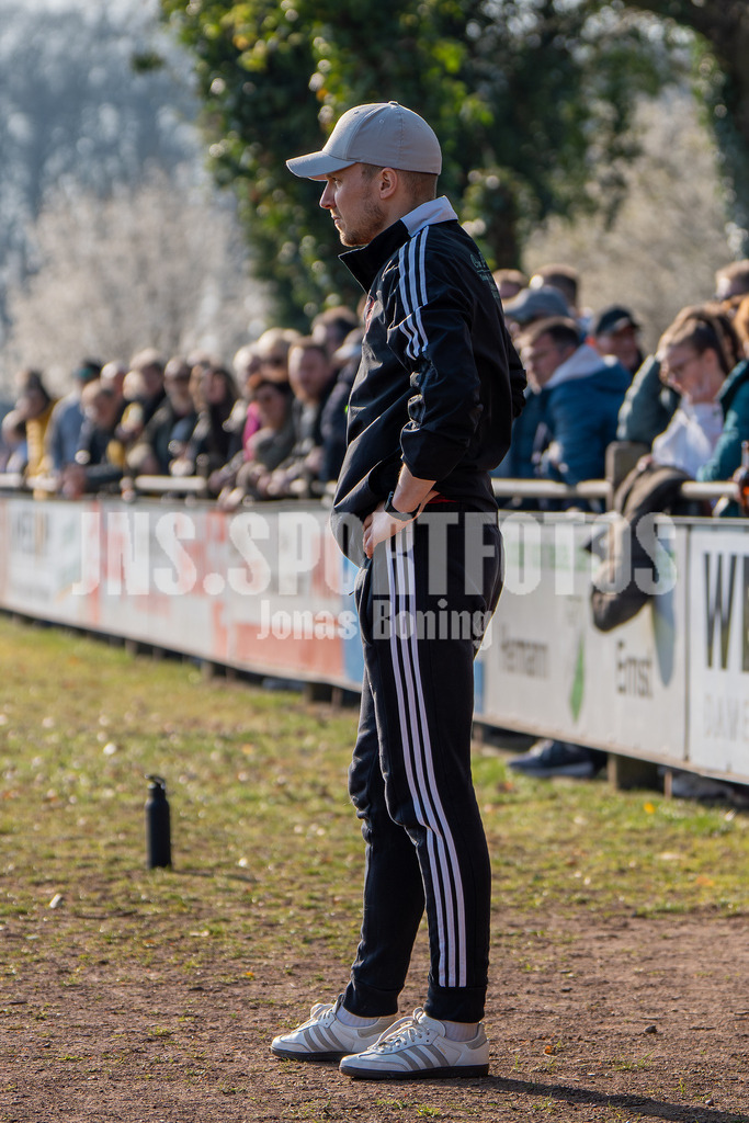 Fußball I Herren I Saison 2025-2026 I Bezirksliga Weser-Ems 4 I 24. Spieltag I TuS Lutten - TuS Frisia Goldenstedt I 13642 | jns.sportfotos - Realisiert mit Pictrs.com