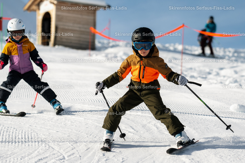 SRS_12.12.2025_0068 | SRS_12.12.2025_0068 - Realisiert mit Pictrs.com