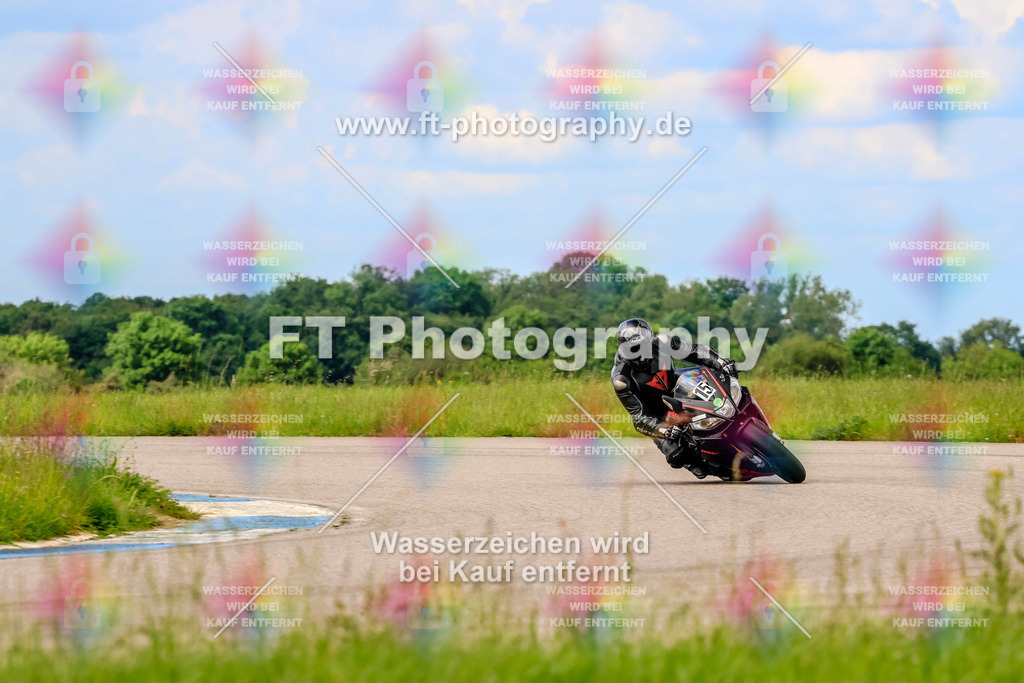 MotoTeam-1229 | Hier findet Ihr Bilder von Touristenfahrten auf der Nürburgring Nordschleife oder von anderen Veranstaltungen die ich besucht habe. Viel Spass beim Durch Schauen 